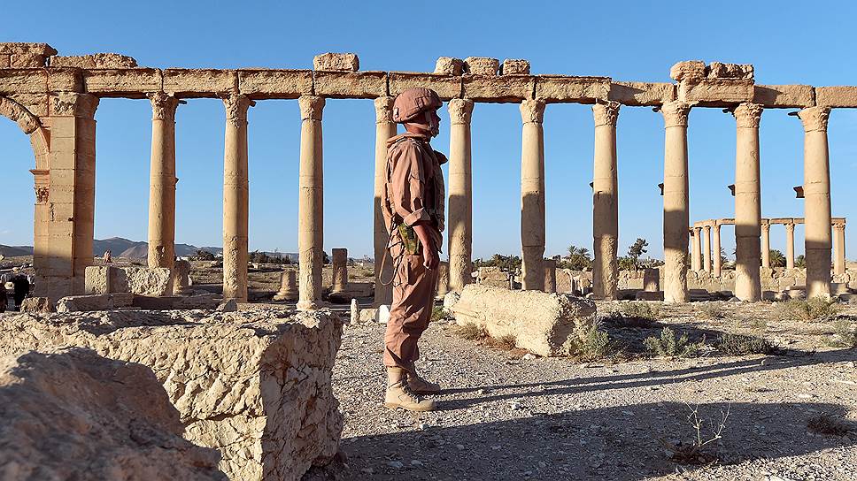 под пальмирой. под пальмирой. атаянц пальмира. триумфальная арка сирия пальмира. пальмира фильм учителя.