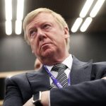 Приставы начали арест имущества Чубайса на 11,9 млрд рублей