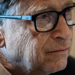 Билл Гейтс извинился за общение с Эпштейном и признался в романах с русскими женщинами