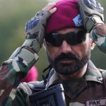 Глава Минобороны Пакистана объявил о начале открытой войны с талибами