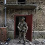 Спусковой крючок войны: Ростислав Ищенко о вводе войск в Донбасс и целях Киева