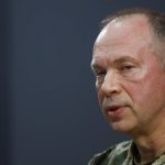 «Жалеть никого не будут». Сырский нашел решение проблем на фронте