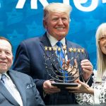 Трамп, царь Иудейский. И ради Израиля готов пожертвовать Америкой